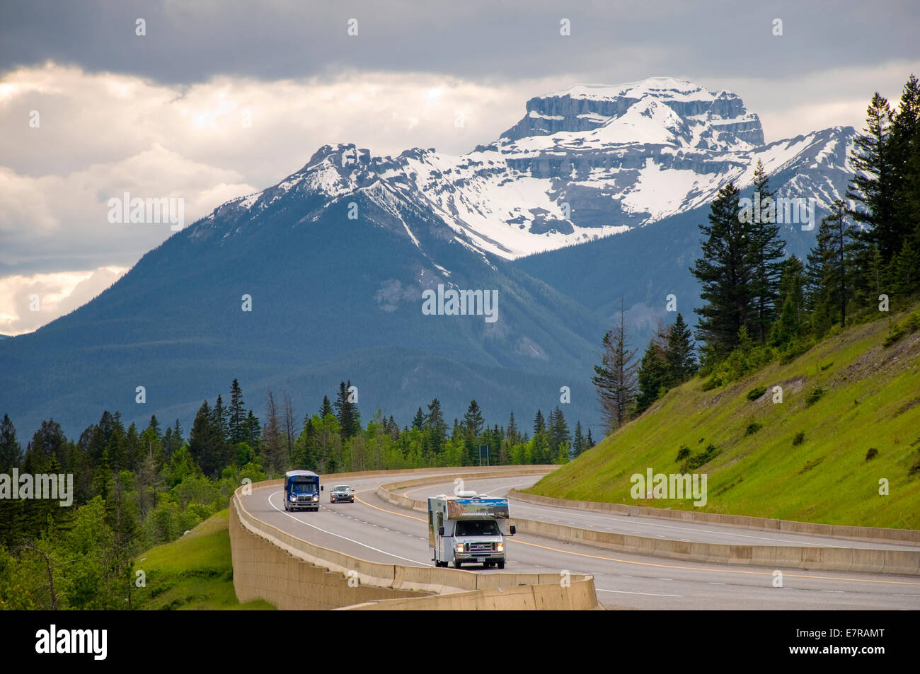 Trans Canada Highway, Banff, Alberta, Canadá Foto de stock