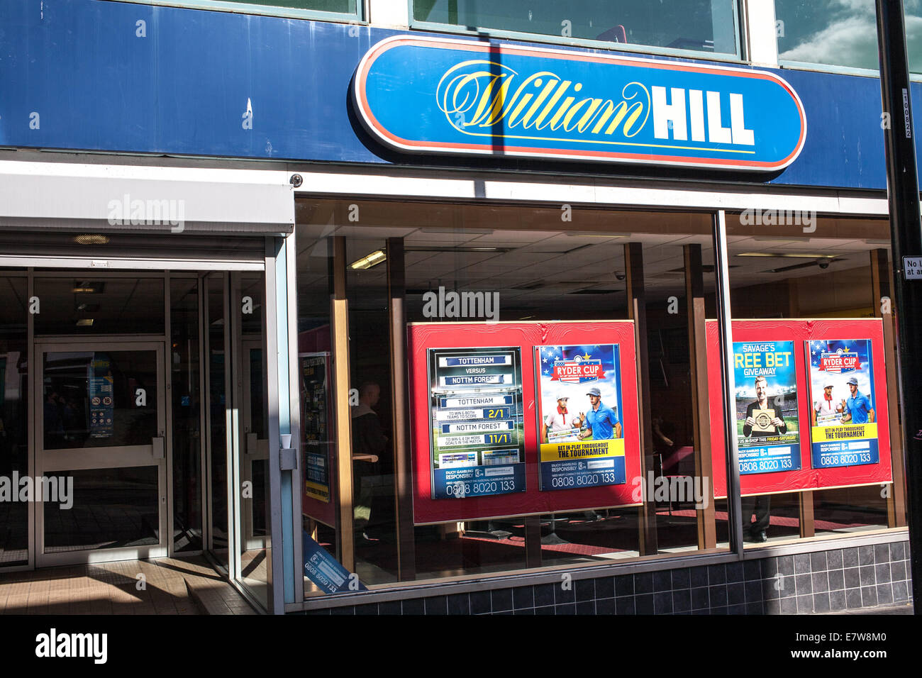 William Hill book makers en Sheffield, South Yorkshire, Reino Unido Foto de stock