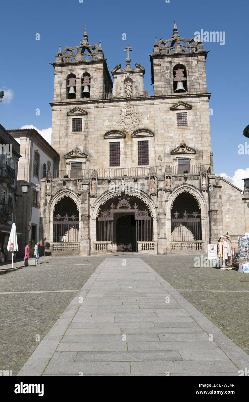 Catedral de braga fotografías e imágenes de alta resolución - Alamy