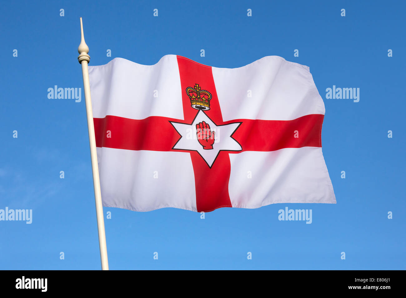 Pabellón del Gobierno de Irlanda del Norte. También conocido como el Ulster Banner. Irlanda del Norte forma parte del Reino Unido Foto de stock