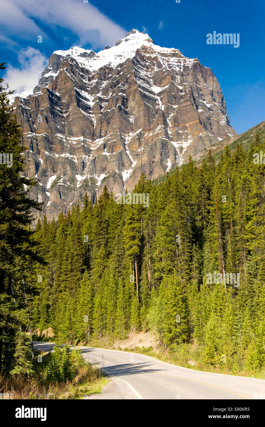 Valle de los Diez Picos, el Lago Moraine, el Parque Nacional de Banff, Alberta, Canadá Foto de stock