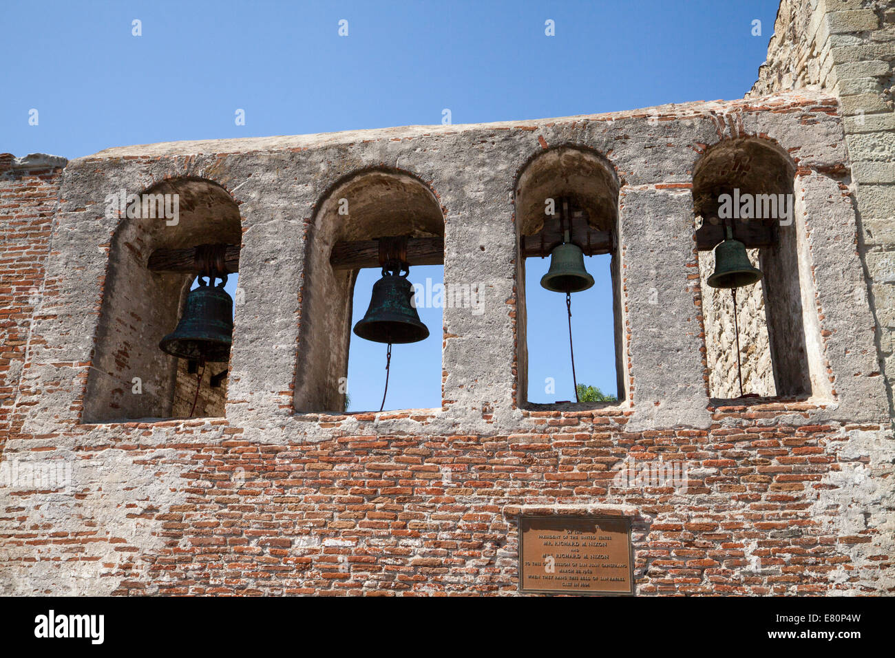 Muro de campana, Mission San Juan Capistrano, San Juan Capistrano, California, EE.UU. Foto de stock