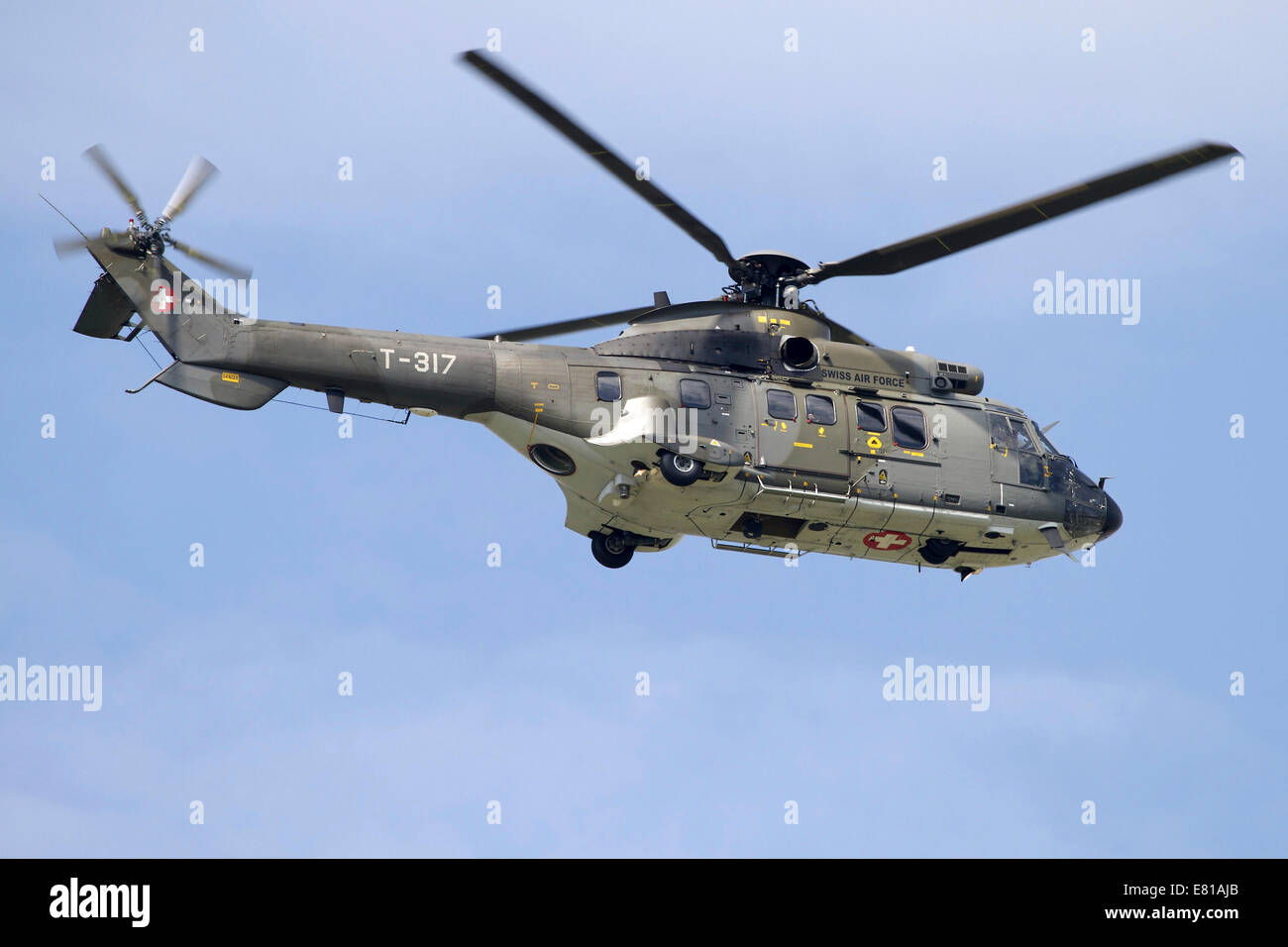 Super puma helicopter fotografías e imágenes de alta resolución - Alamy