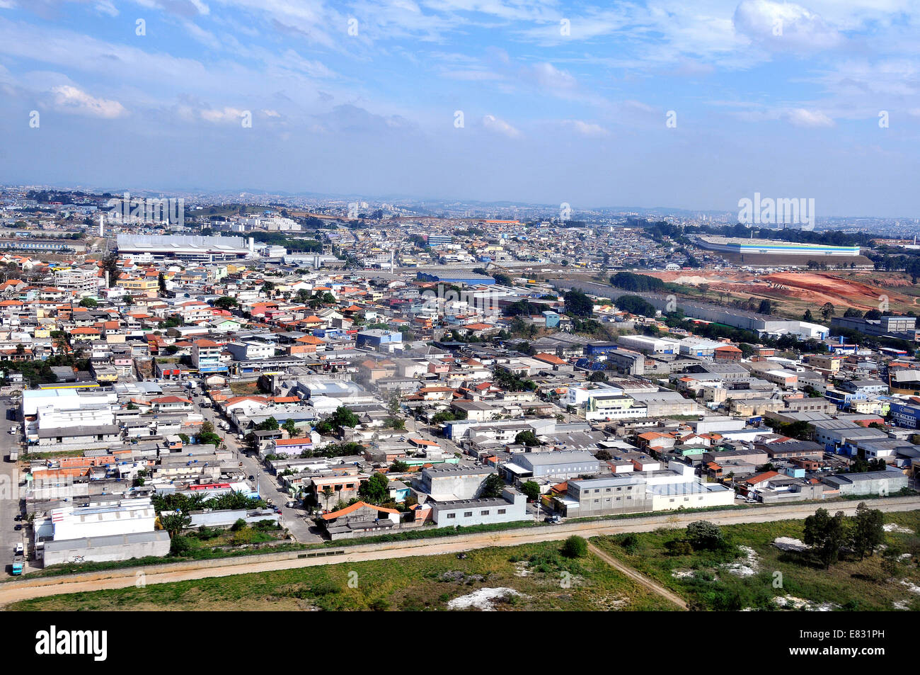 Distrito industrial cerca del aeropuerto de Guarulhos Sao Paulo Brasil Foto de stock