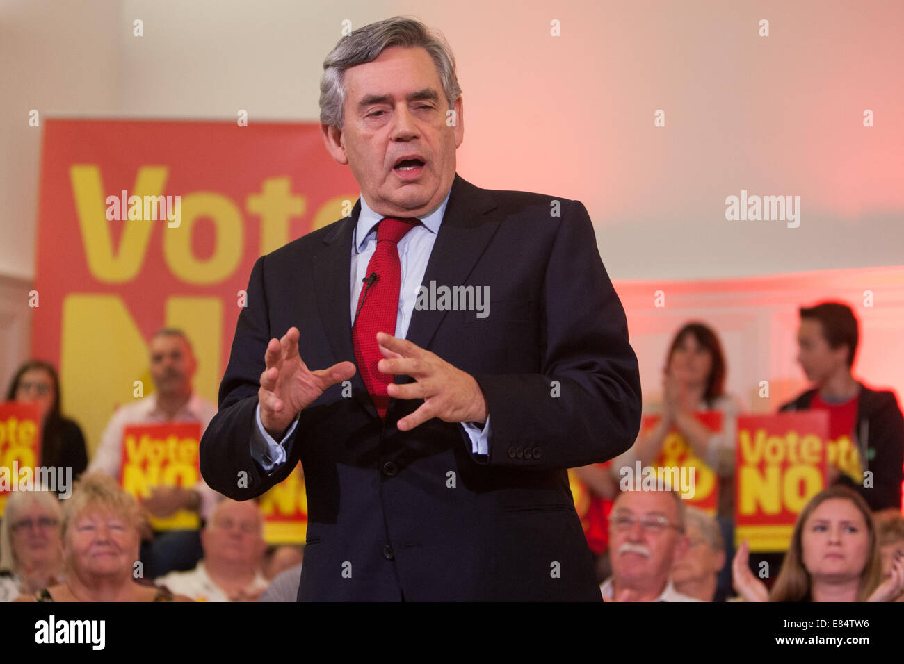 Gordon Brown, ex Primer Ministro, el trabajo político, durante la campaña del referéndum de independencia escocesa, Glasgow, Escocia. Foto de stock
