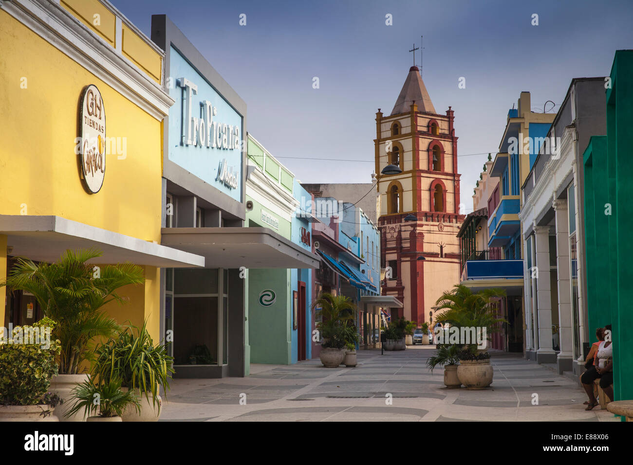 Calle peatonal que conduce a la Iglesia de Nuestra Señora de la Soledad