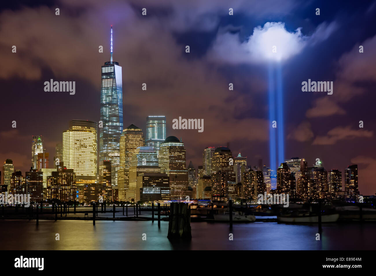 Homenaje del World Trade Center en la Ciudad de Nueva York de luz Foto de stock