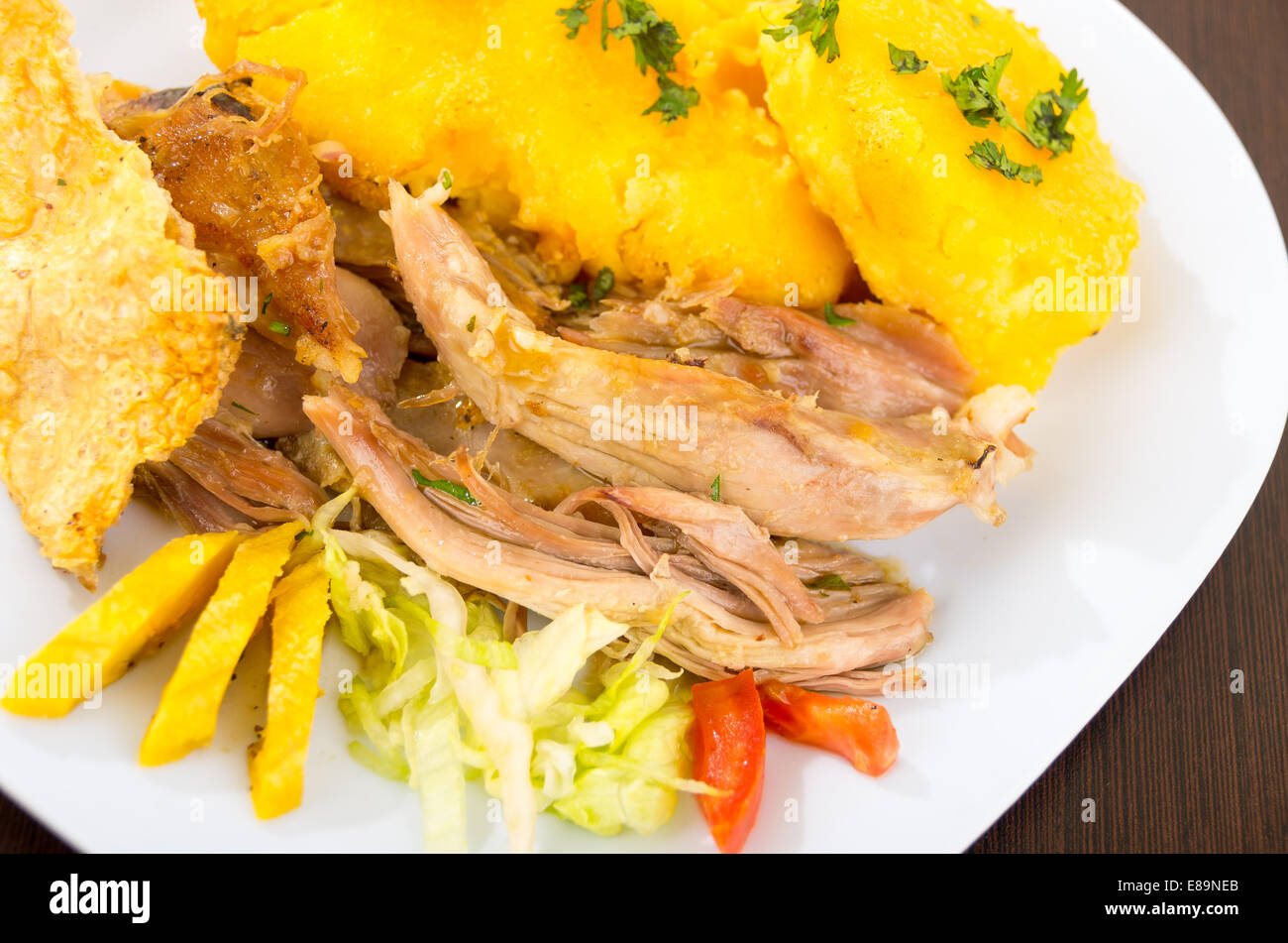 Hornado de cerdo asadas comida ecuatoriana Fotografía de stock - Alamy