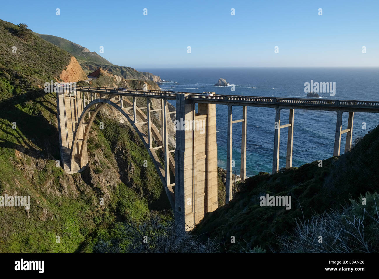 Bixby Creek Bridge en California Big Sur en la autopista Ruta 1 Foto de stock