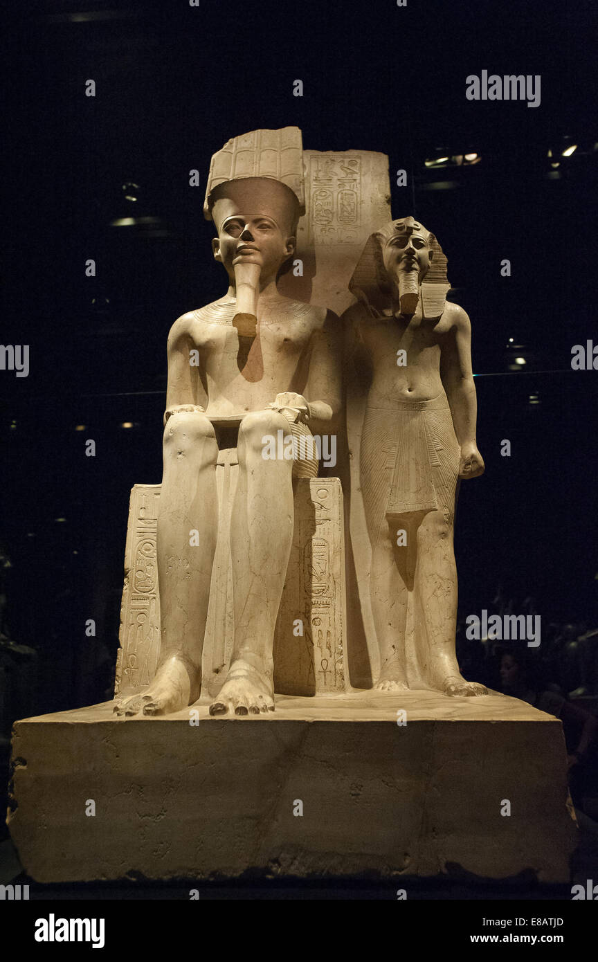 Museo Egipcio de Turín Piamonte Italia estatuas del Dios Amón y Tutanhamun. XVIII Dinastía del reinado de Tutankhamon ( 1333 - 1323 BC ) Foto de stock
