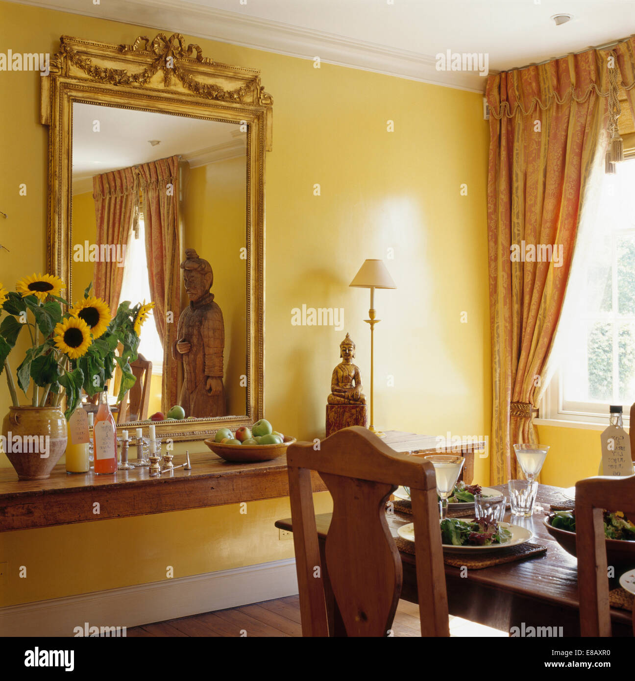 Espejo con marco dorado - El mueble clásico italiano