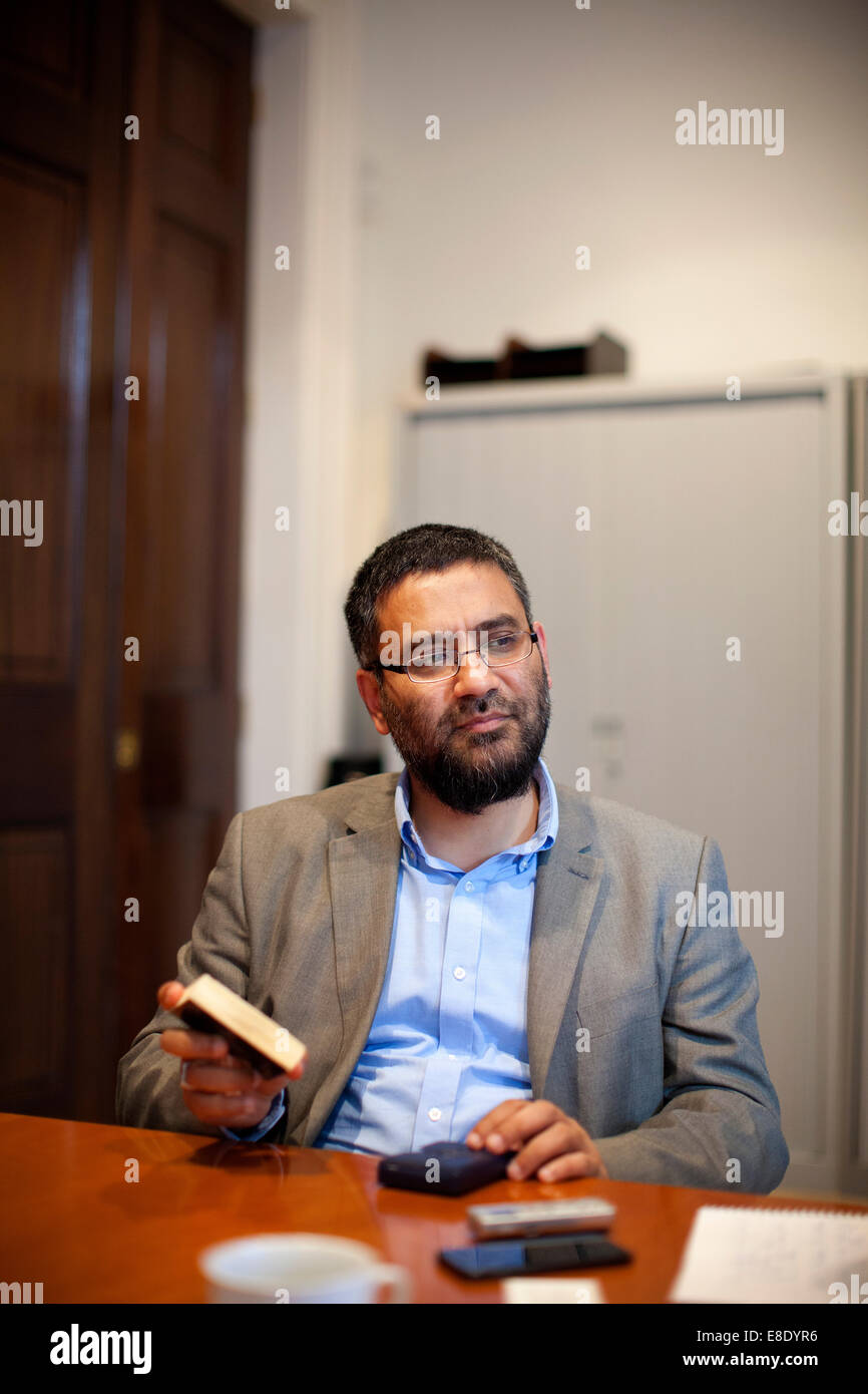 Usama Hasan, investigador senior de la fundación Quilliam y ex extremista islámico, Londres, Inglaterra, Reino Unido. Foto de stock