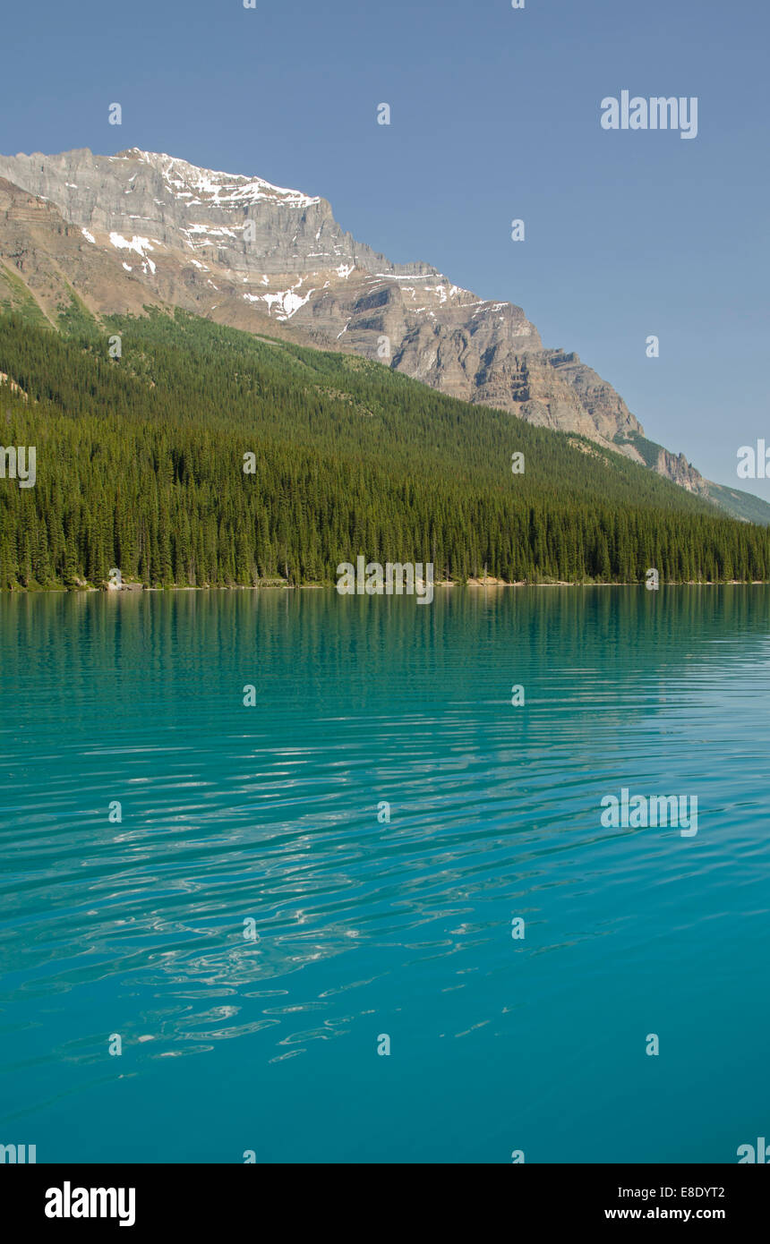 El lago Moraine, Parque Nacional de Banff, Canadá Foto de stock