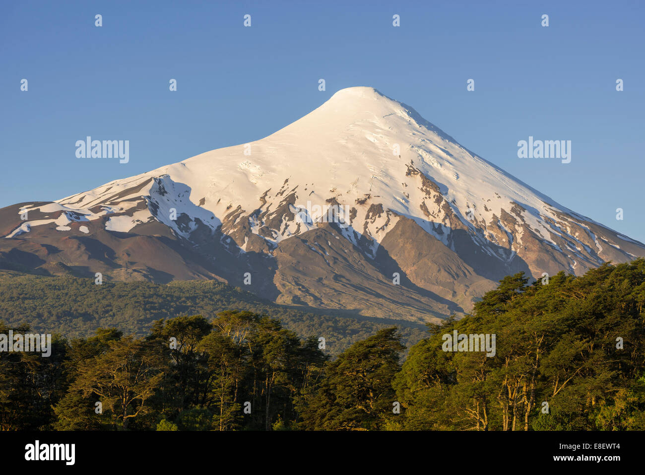 Volcán Osorno, Puerto Varas, región de los lagos, chile Foto de stock