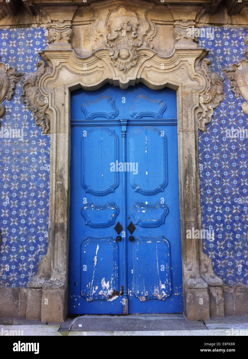 Portugal, Braga, el Palacio do Raio, Azul puerta barroca Fotografía de  stock - Alamy
