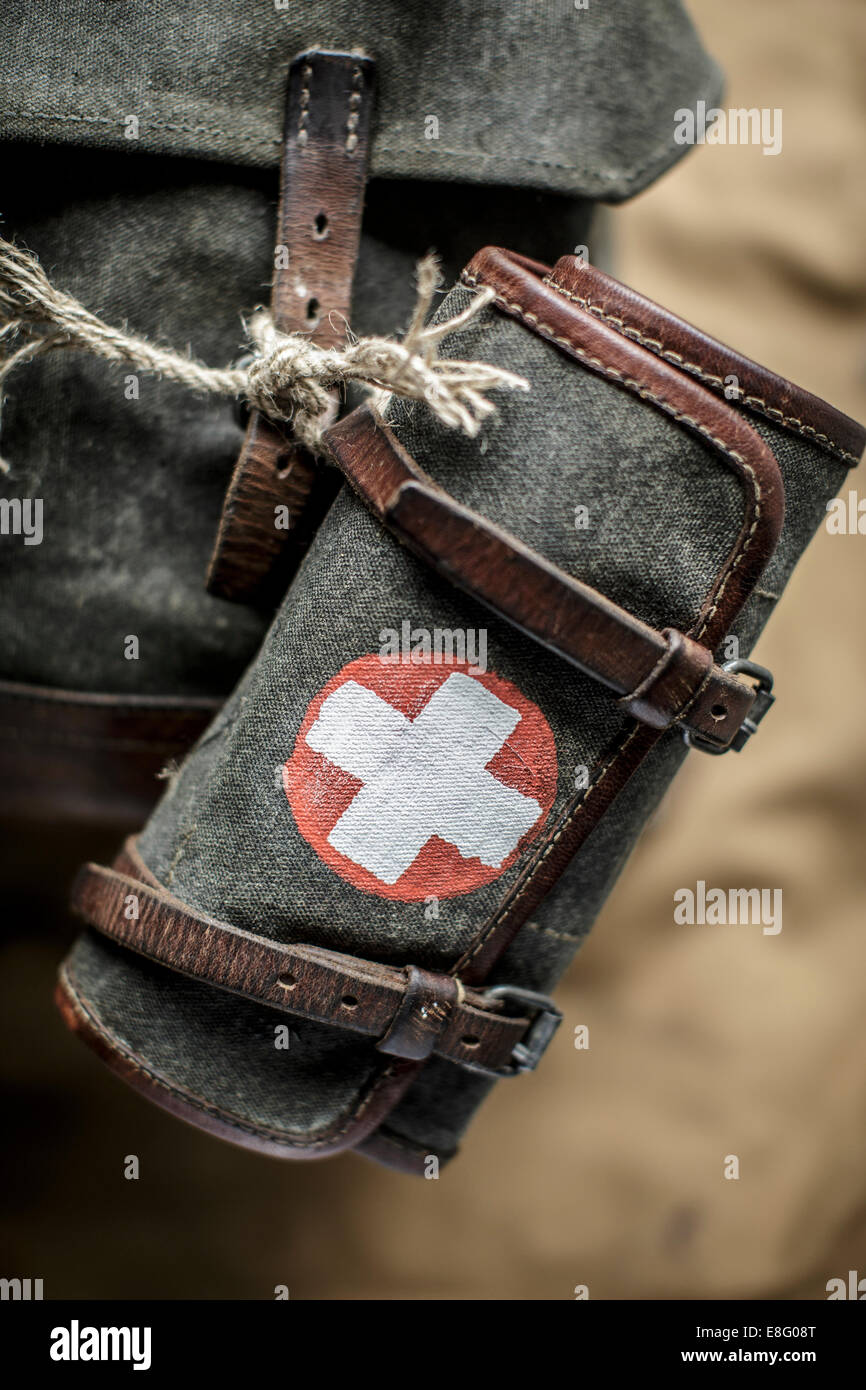 Lona y cuero de montaña del ejército suizo pack mochila Foto de stock