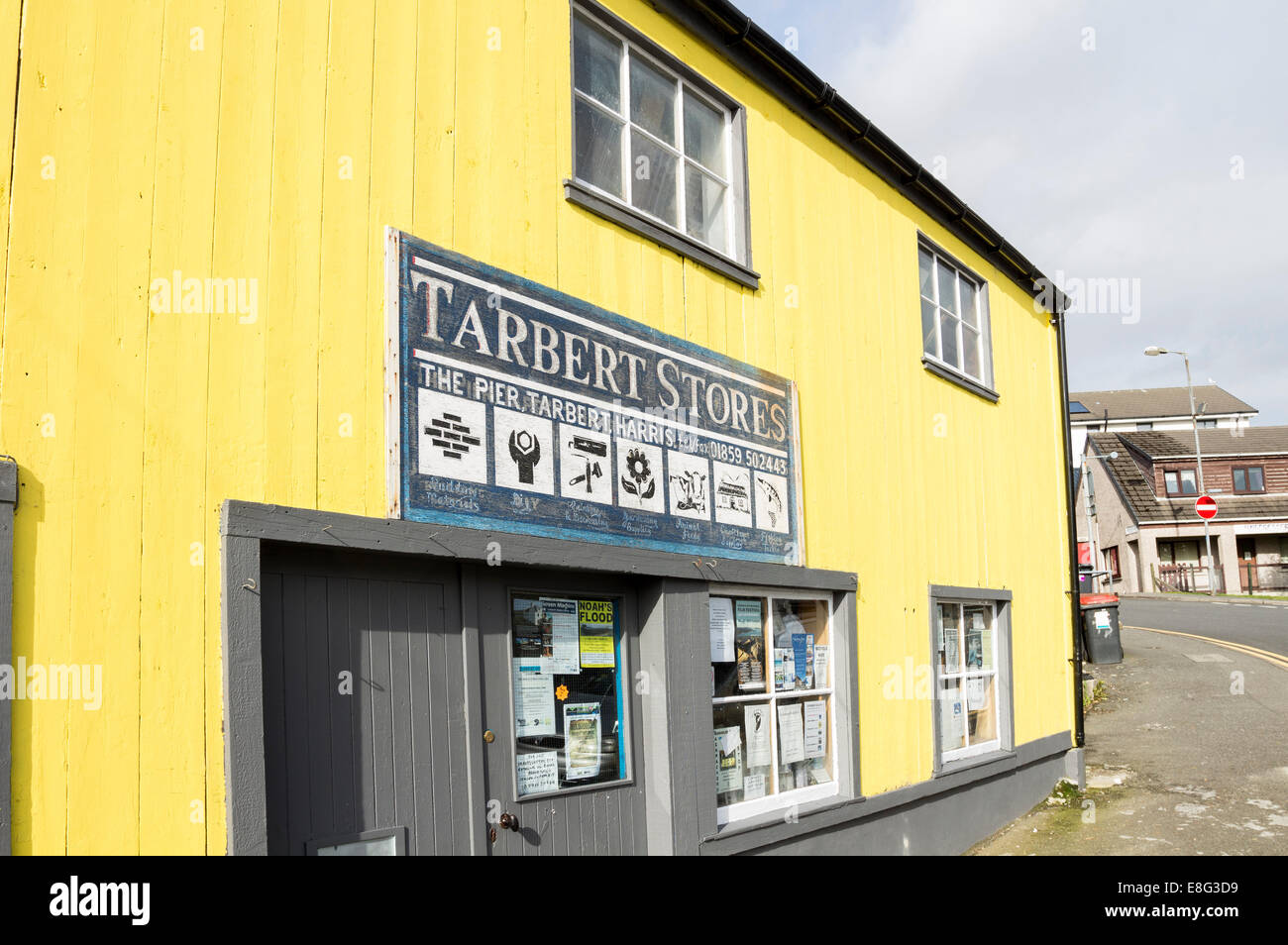 Tarbert tiendas en la aldea de Tarbert Isla de Harris, Hébridas Exteriores, Escocia, Reino Unido Foto de stock
