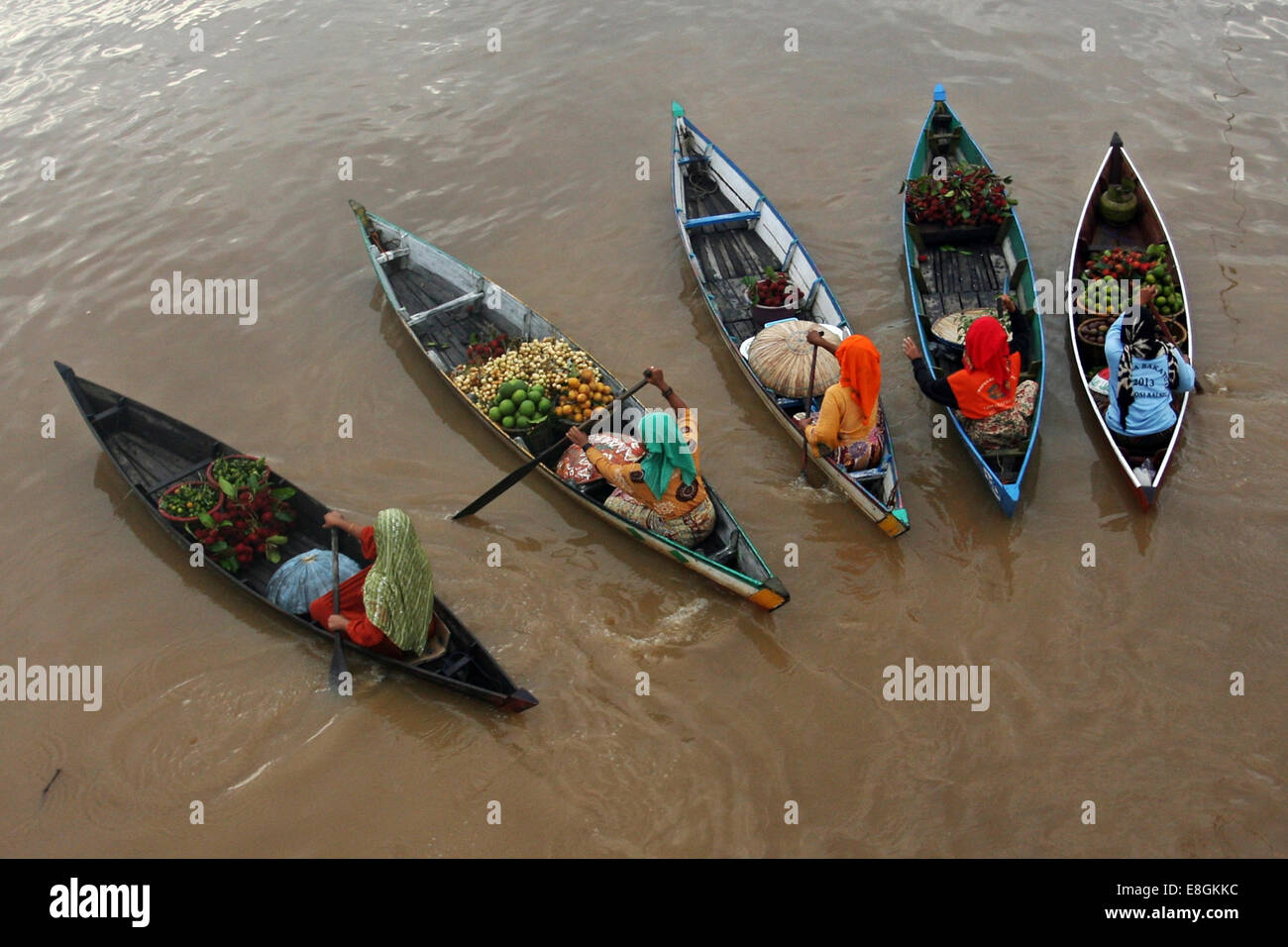 Indonesia, sur de Kalimantán, mercado flotante de Lok Baintan Foto de stock