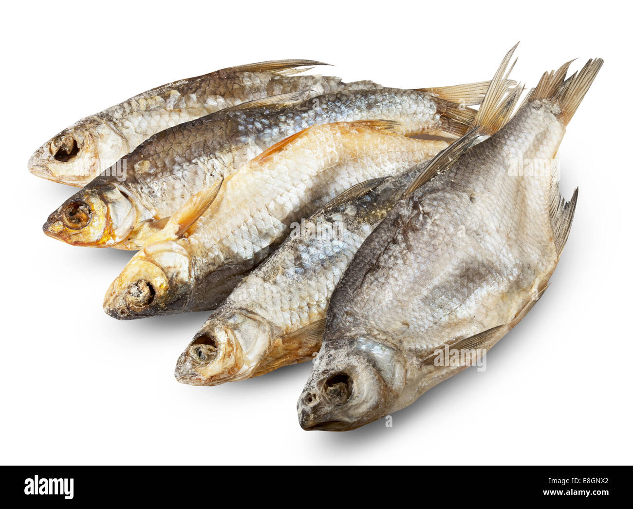 Pescado seco aislado sobre fondo blanco. Trazado de recorte Fotografía