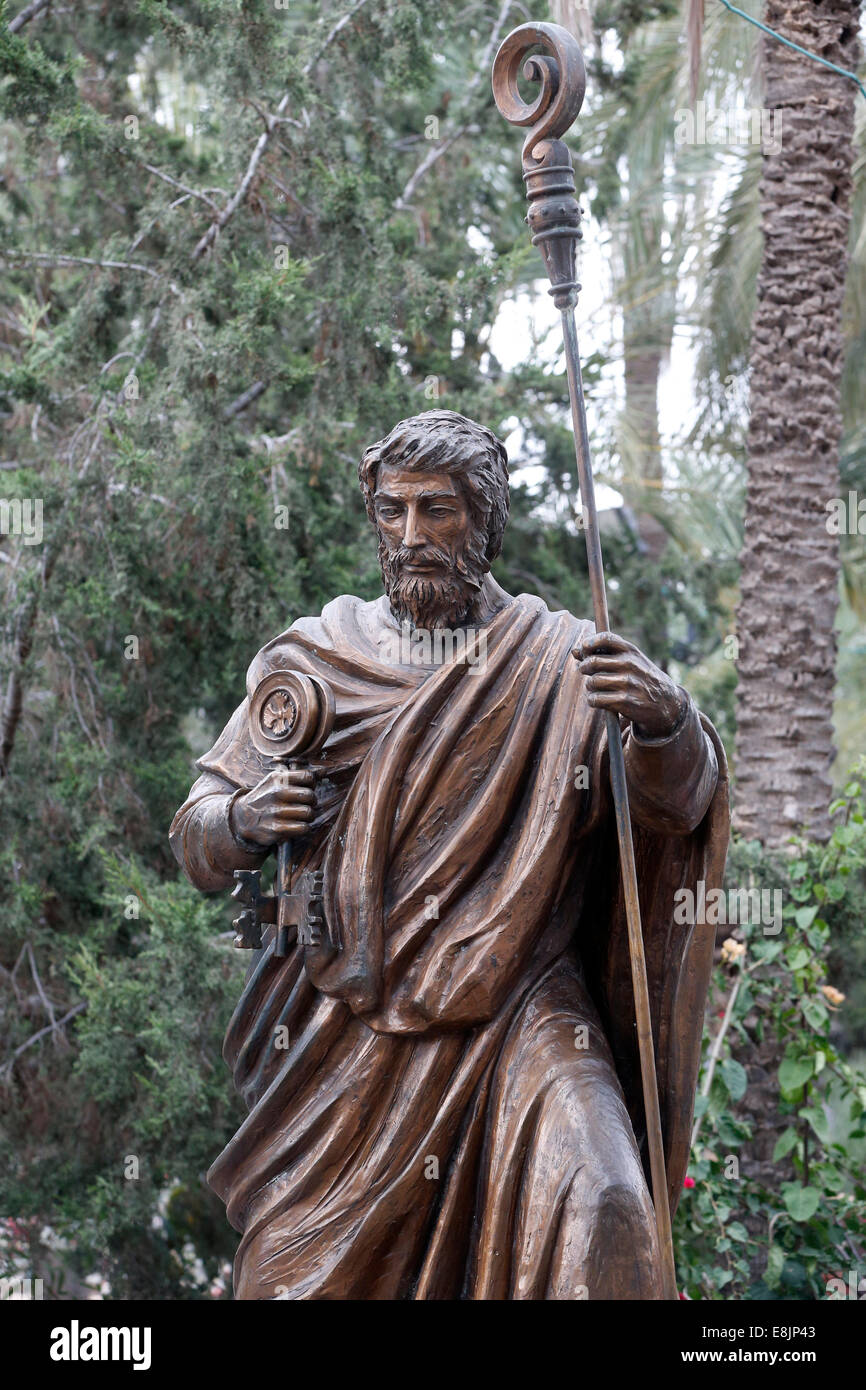 Estatua de San Pedro. De Cafarnaúm. Foto de stock