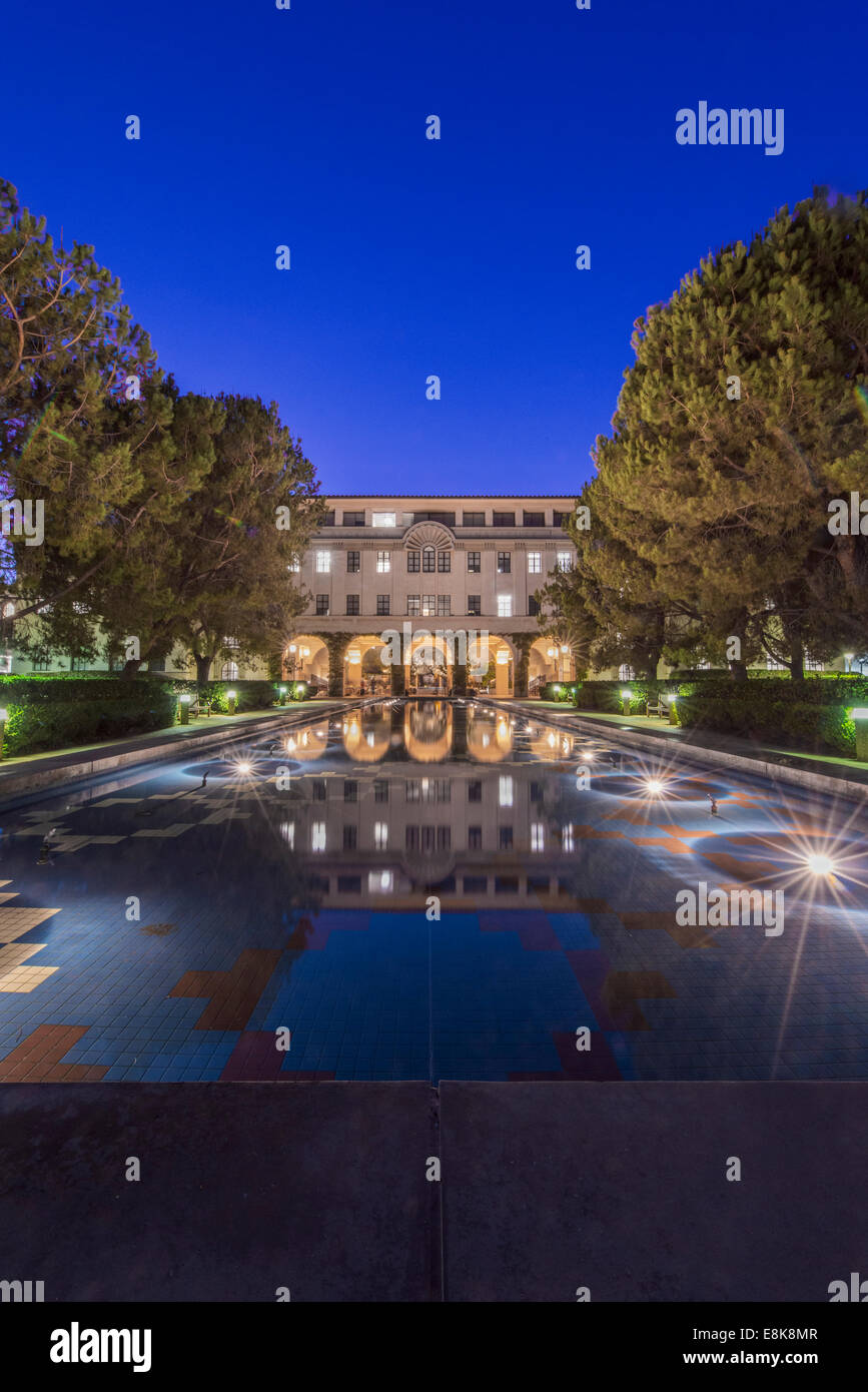 California, Estados Unidos, Pasadena, California Institute of Technology, la piscina reflectante de gran formato (tamaños disponibles) Foto de stock