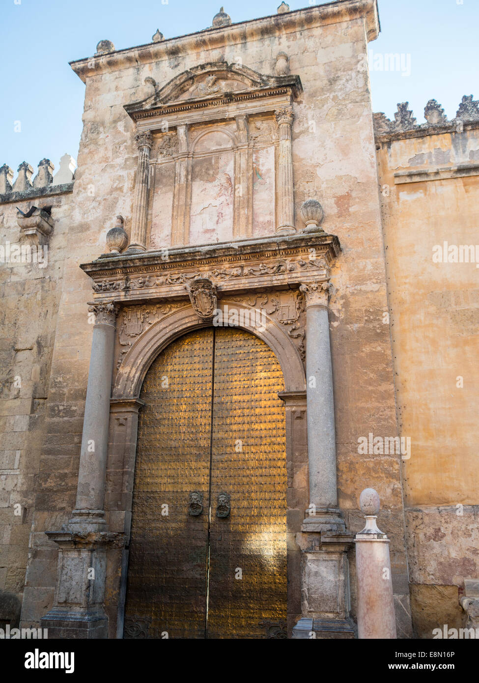 Puerta de Santa Catalina, Córdoba La Mezquita-Catedral Fotografía de stock  - Alamy