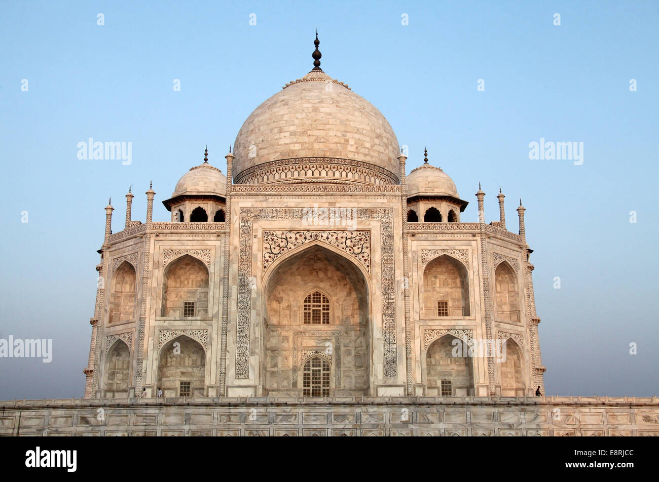Taj Mahal en Agra temprano en la mañana Foto de stock
