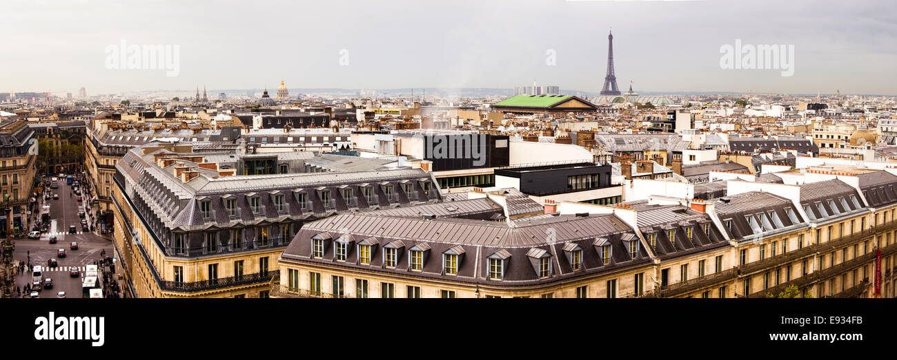 Vista Panorámica Sobre Los Tejados De París Con La Torre