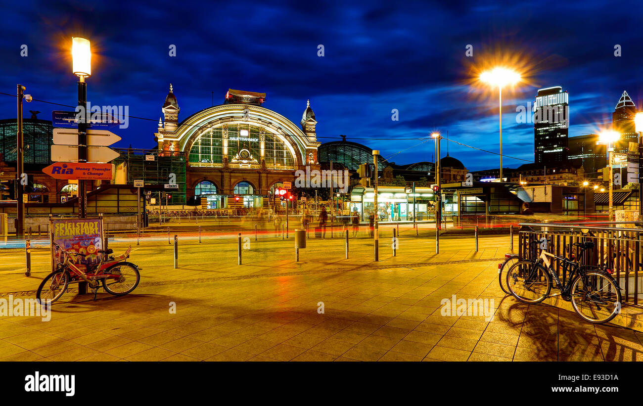 (Principal) de Frankfurt Hauptbahnhof (Hbf) / Alemania Foto de stock