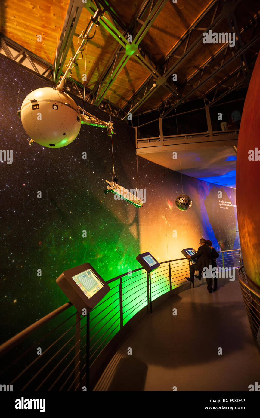 Italia Turín Piamonte Pino Torinese Inauguración de la nueva zona de museos del Museo de Turín planetario astronomía y espacio INFINI.Al 17 de octubre de 2014 Foto de stock