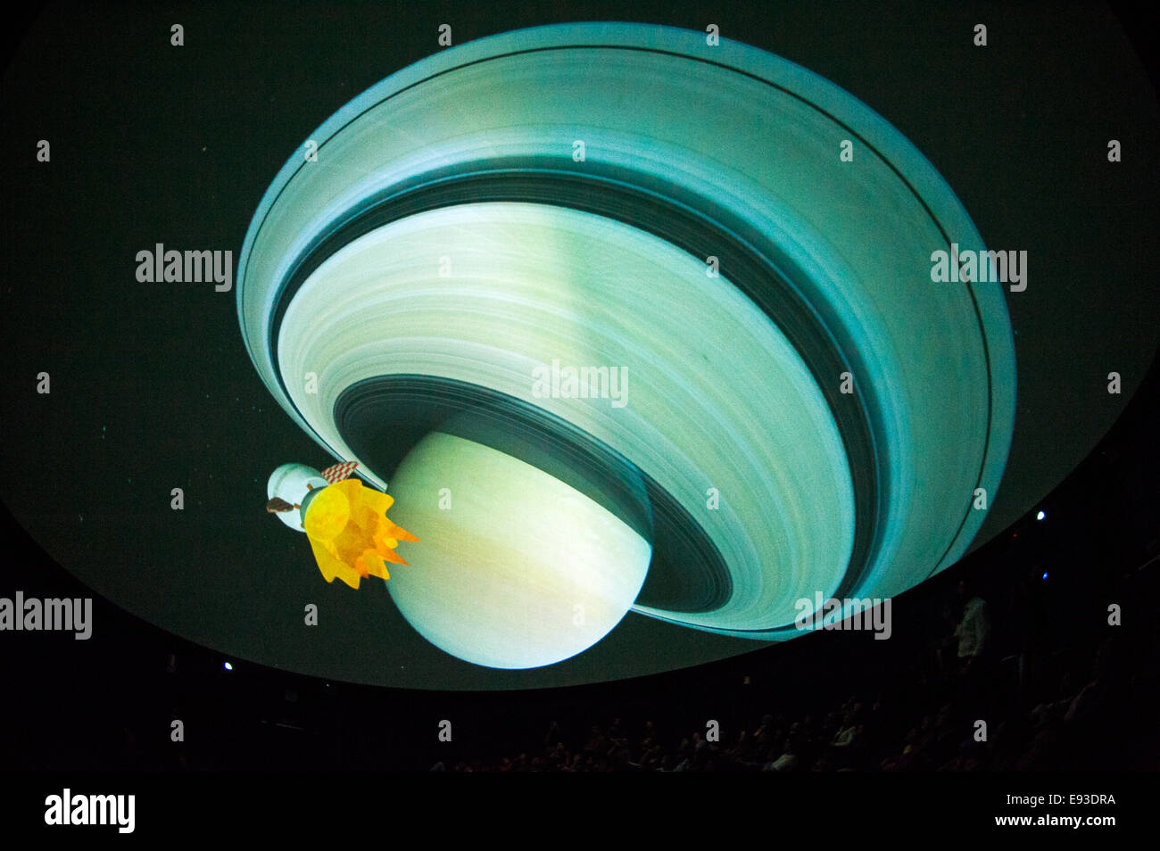 Italia Turín Piamonte Pino Torinese Inauguración de la nueva zona de museos del Museo de Turín planetario astronomía y espacio INFINI.Al 17 de octubre de 2014 - Planetario espectáculo infantil circo de los planetas Foto de stock