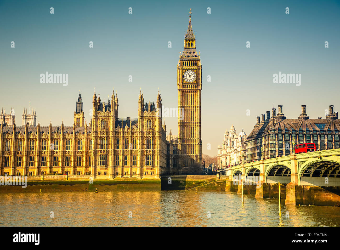El Big Ben y las Casas del Parlamento, el London Foto de stock