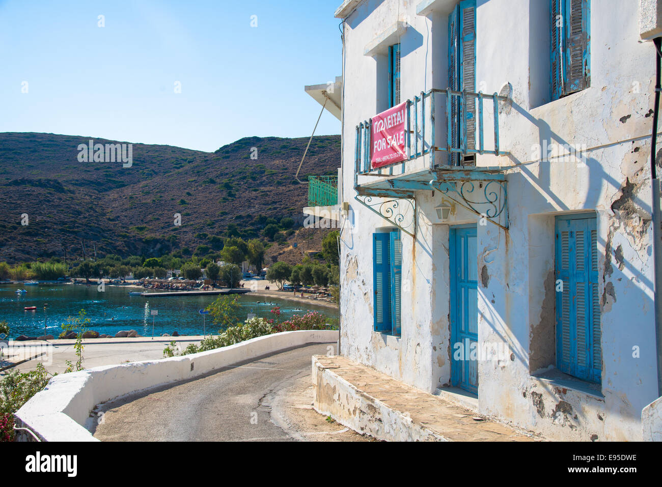 Casa en mal estado en venta fotografías e imágenes de alta resolución -  Alamy