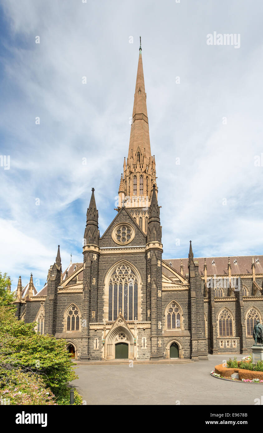 La Catedral de St Patrick es la iglesia de la Arquidiócesis Católica Romana de Melbourne en Victoria, Australia. Foto de stock