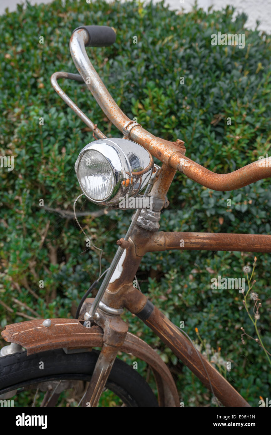 Manillar bicicleta antigua fotografías e imágenes de alta resolución - Alamy