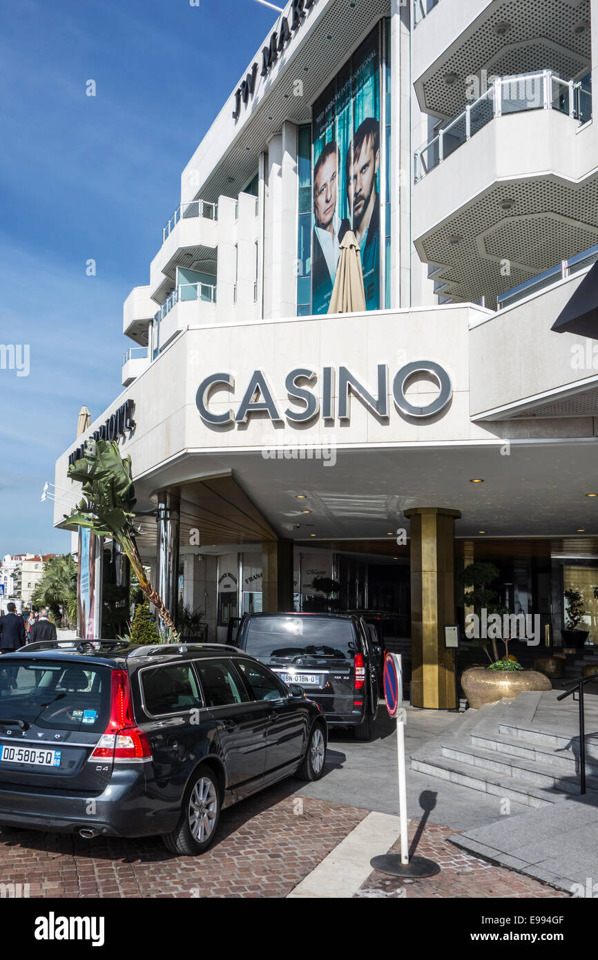 Entrada del Casino del JW Marriott hotel de Cannes, La Riviera Francesa, la Côte d'azur, Alpes Marítimos, Francia Foto de stock