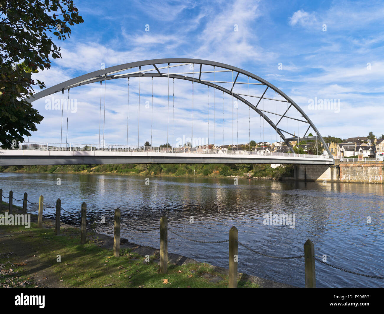 dh Kyle de Sutherland BONAR BRIDGE SUTHERLAND SCOTTISH Iron puente de carretera sobre los ríos puentes tierras altas Foto de stock