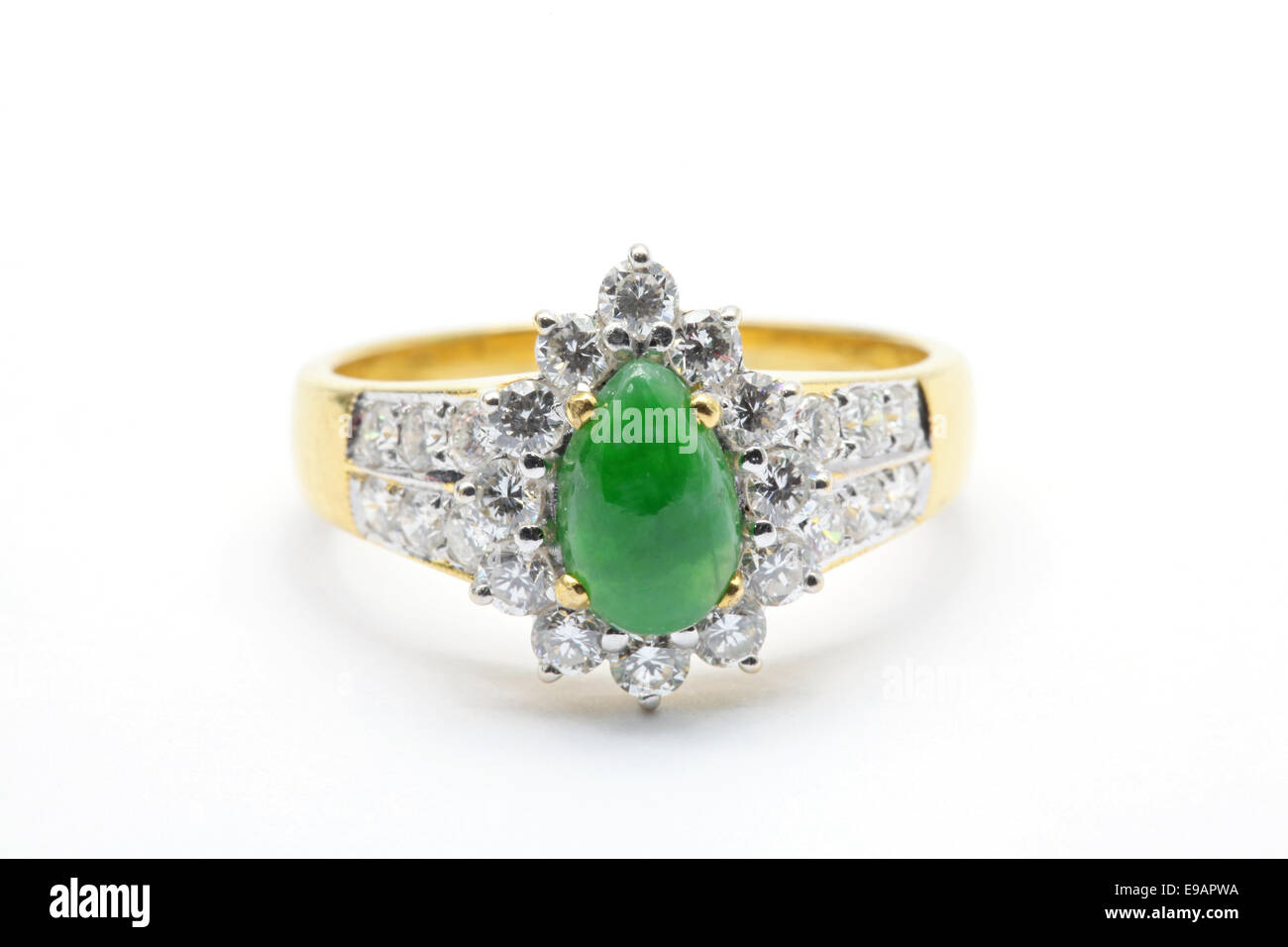 Jade anillo de bodas de diamante Fotografía de stock - Alamy