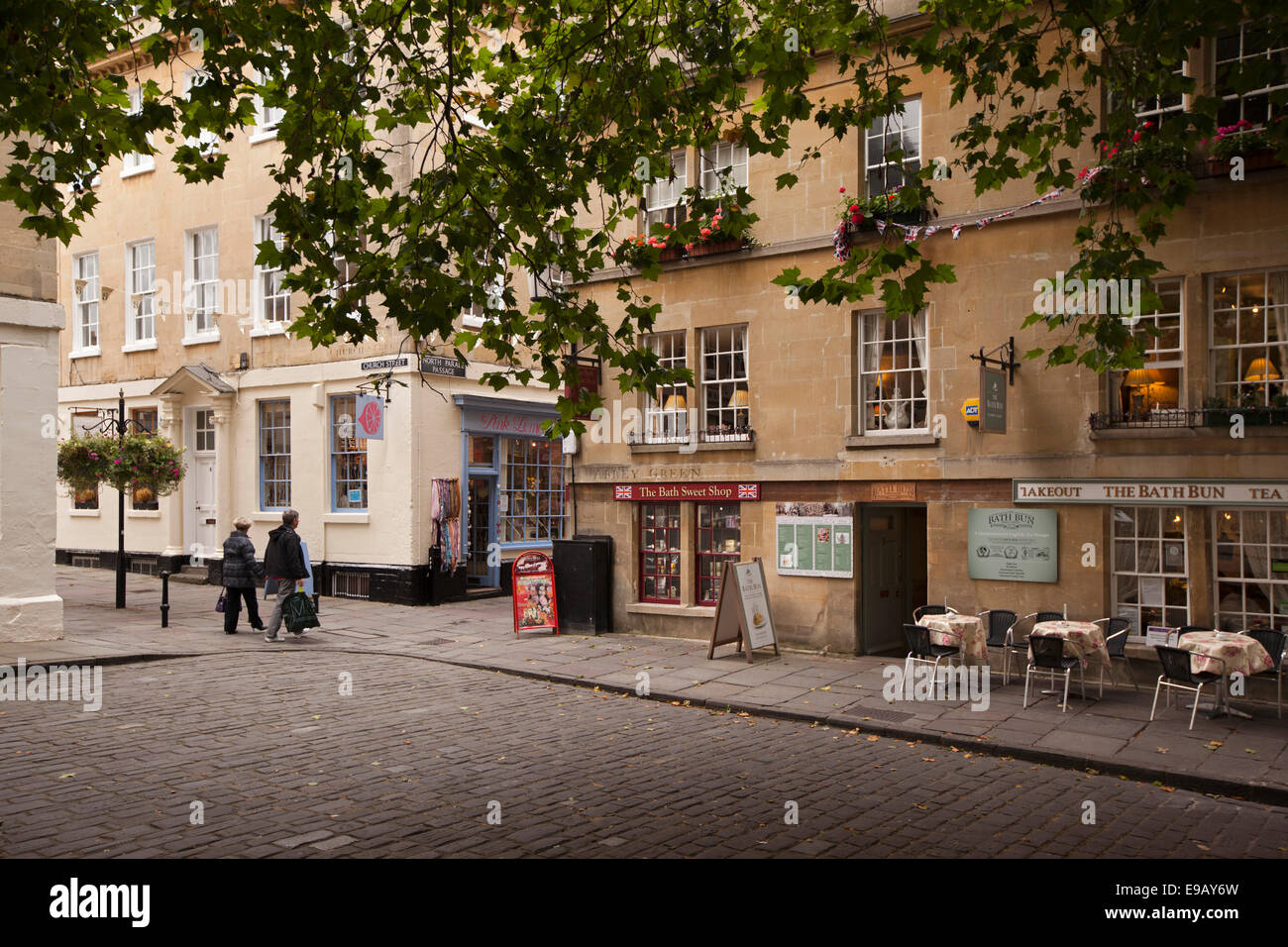 Reino Unido, Inglaterra, Wiltshire, la Abadía de Bath, Verde, Bath Bun tea shop Foto de stock