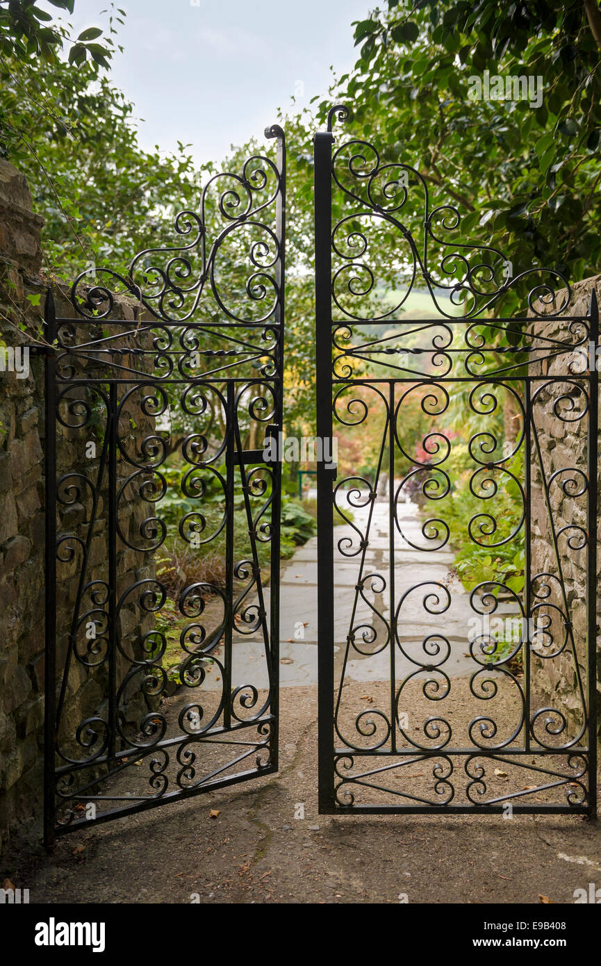 Puertas jardin hierro