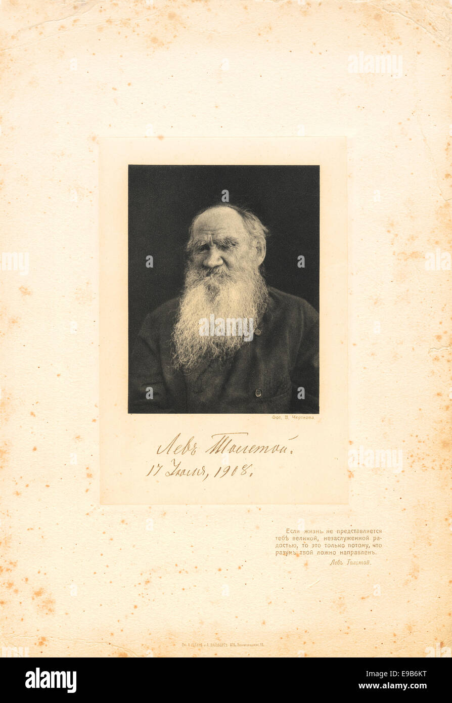 Retrato del gran escritor ruso León Tolstoi, su firma y sus pensamientos Foto de stock