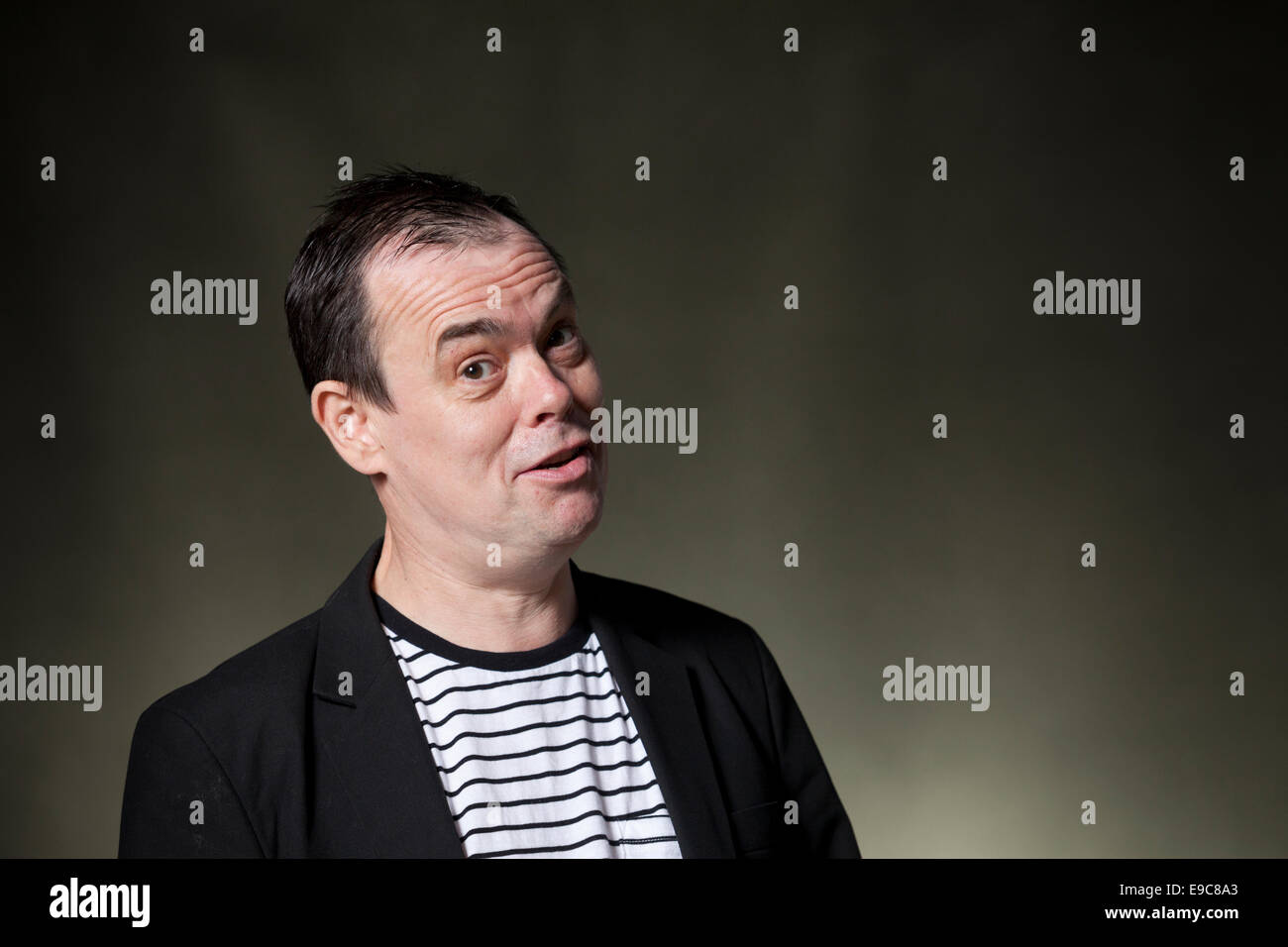 Kevin Eldon, comediante y actor británico, escritor, en el Festival Internacional del Libro de Edimburgo 2014. Foto de stock