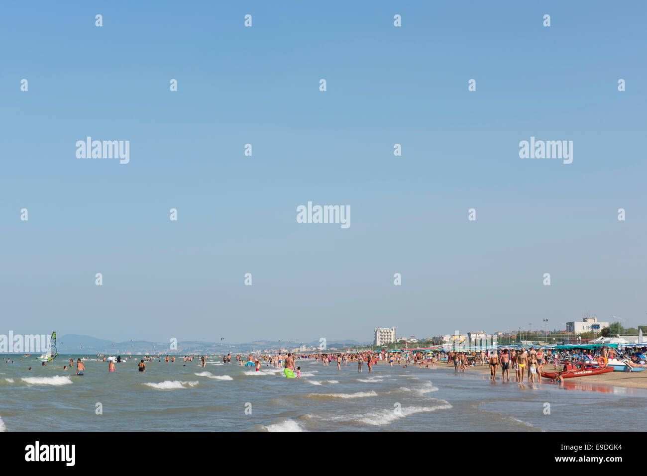 Playa, personas Adreatic Mar, Senigallia, Ancona, Marken, italiano, Italia Foto de stock