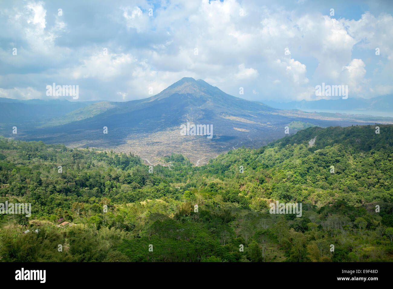Monte Batur en Kintamani, Bali. Foto de stock