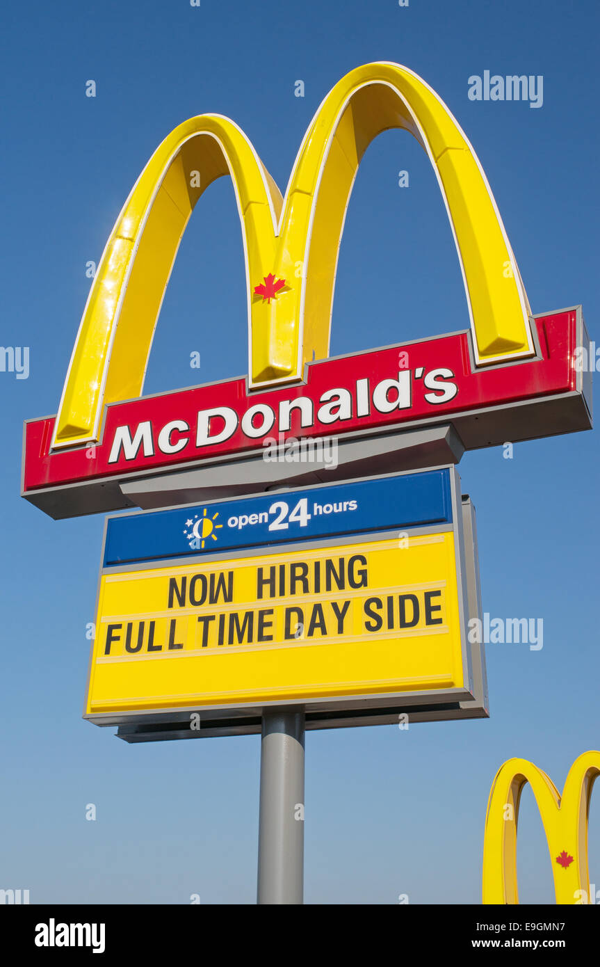 McDonalds firmar Thunder Bay, Ontario, Canadá Foto de stock