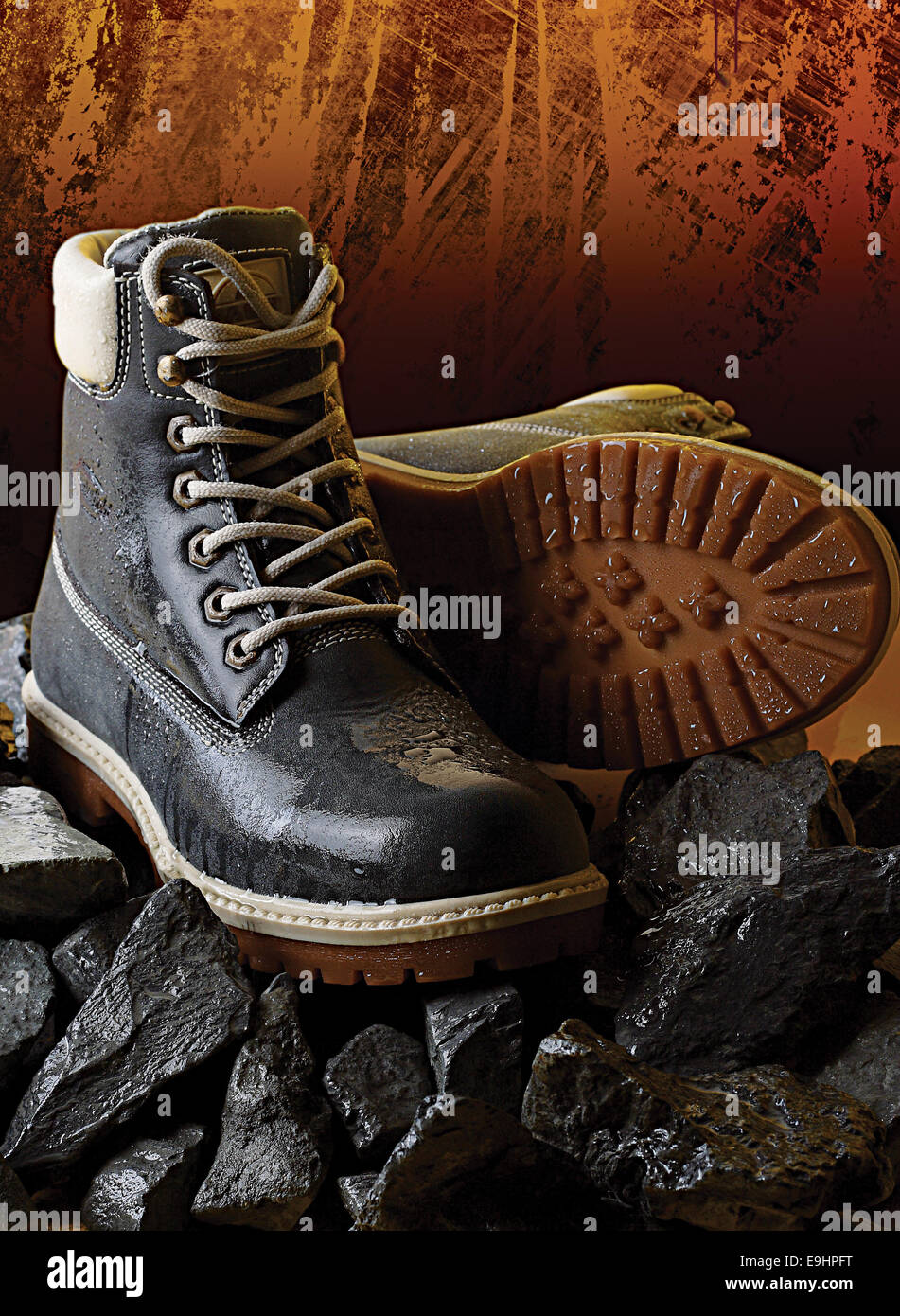 Rock sólido botas mojadas Fotografía de stock - Alamy