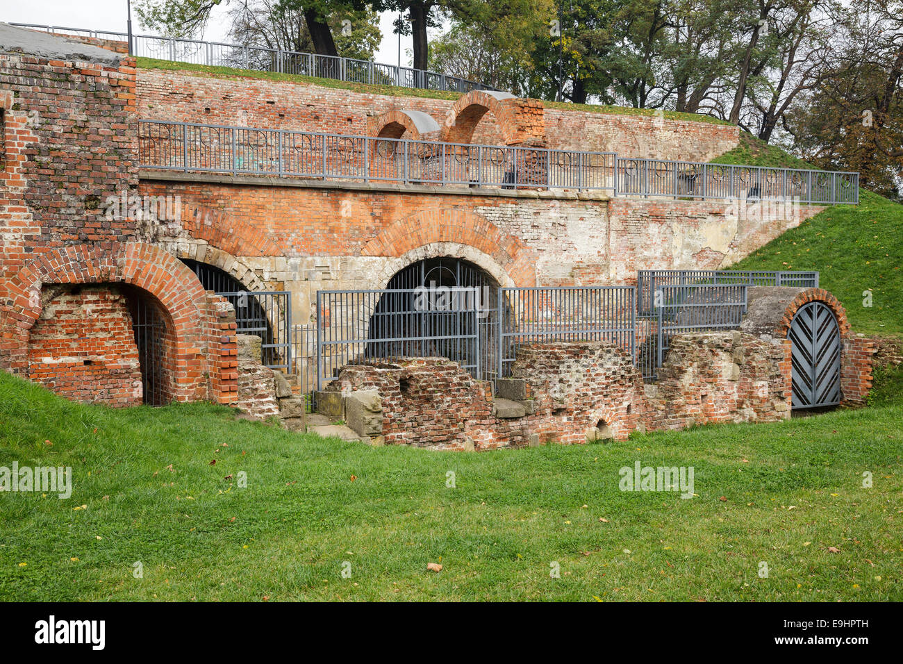 Los albañiles Gate en el exterior de las murallas de la ciudad, Wroclaw, Polonia Foto de stock