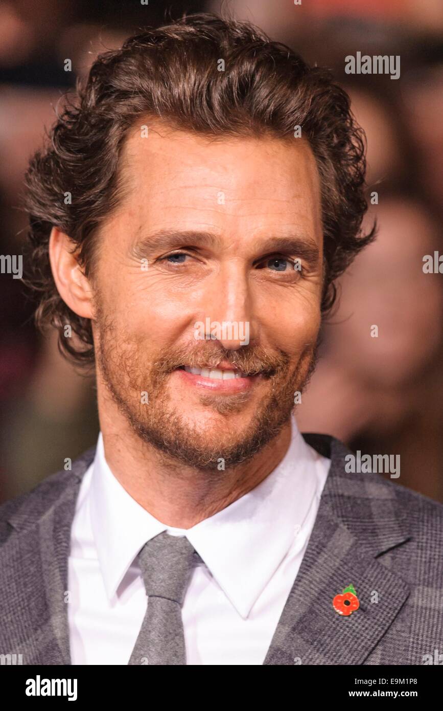 Londres, Reino Unido. 29 de octubre de 2014. Matthew McConaughey asiste al el estreno europeo de interstellar en 29/10/2014 en el Odeon de Leicester Square, Londres. Las personas foto: Matthew McConaughey. Crédito: Julie Edwards/Alamy Live News Foto de stock