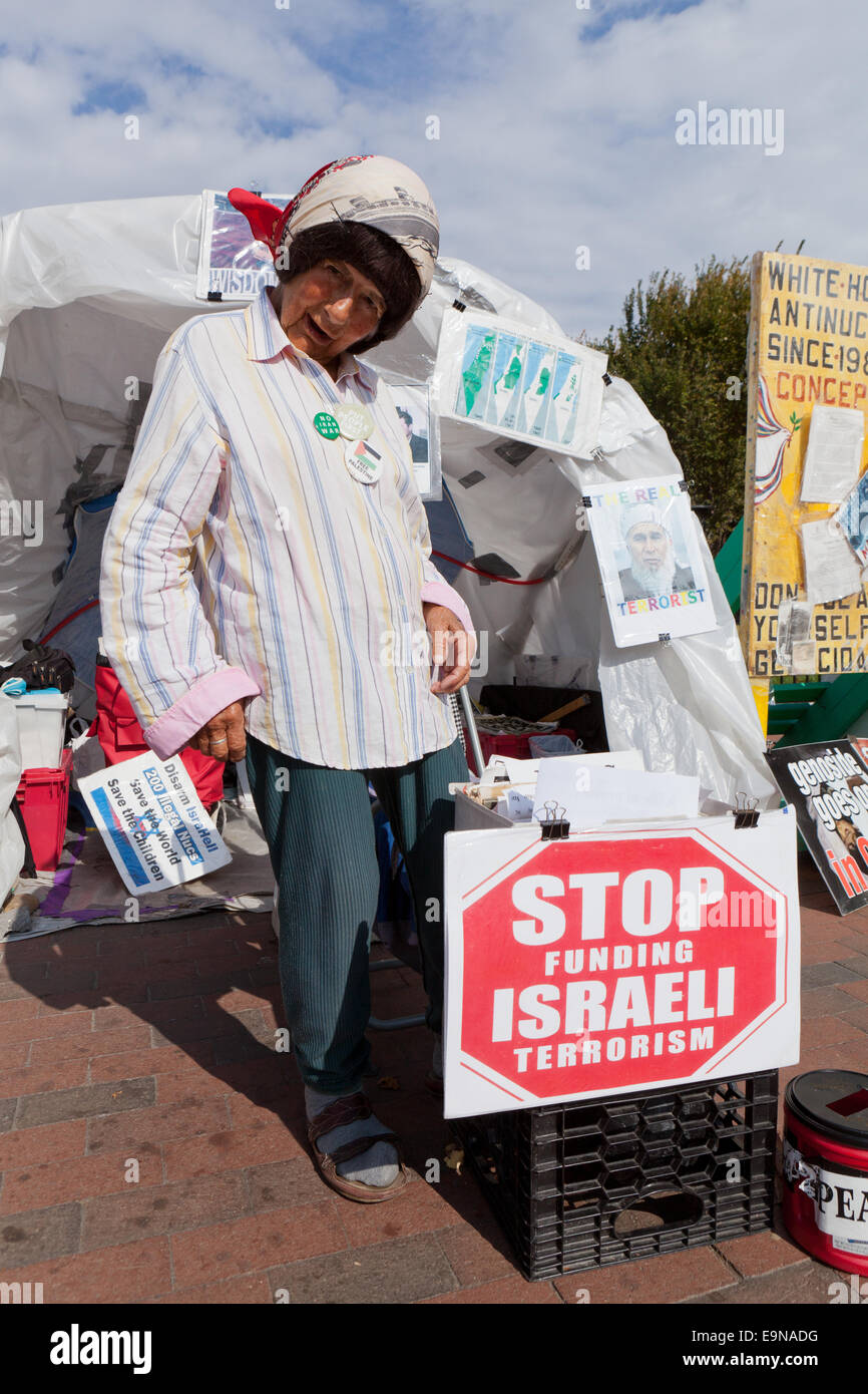Concepción Picciotto, activista de la paz - Washington, DC, EE.UU. Foto de stock