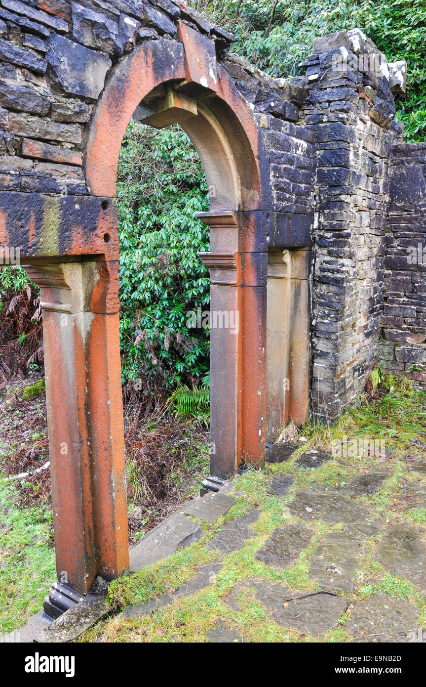 Ruinas de Errwood Hall en el valle de Goyt, Derbyshire. Foto de stock